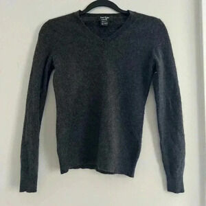 Lord & Taylor 100% cashmere sweater